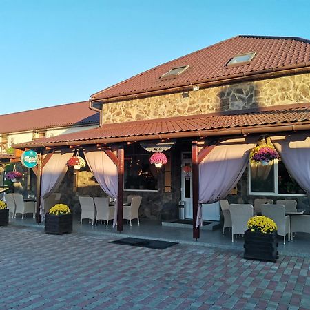 Three Aces Hotel Velyka Dobron Ngoại thất bức ảnh