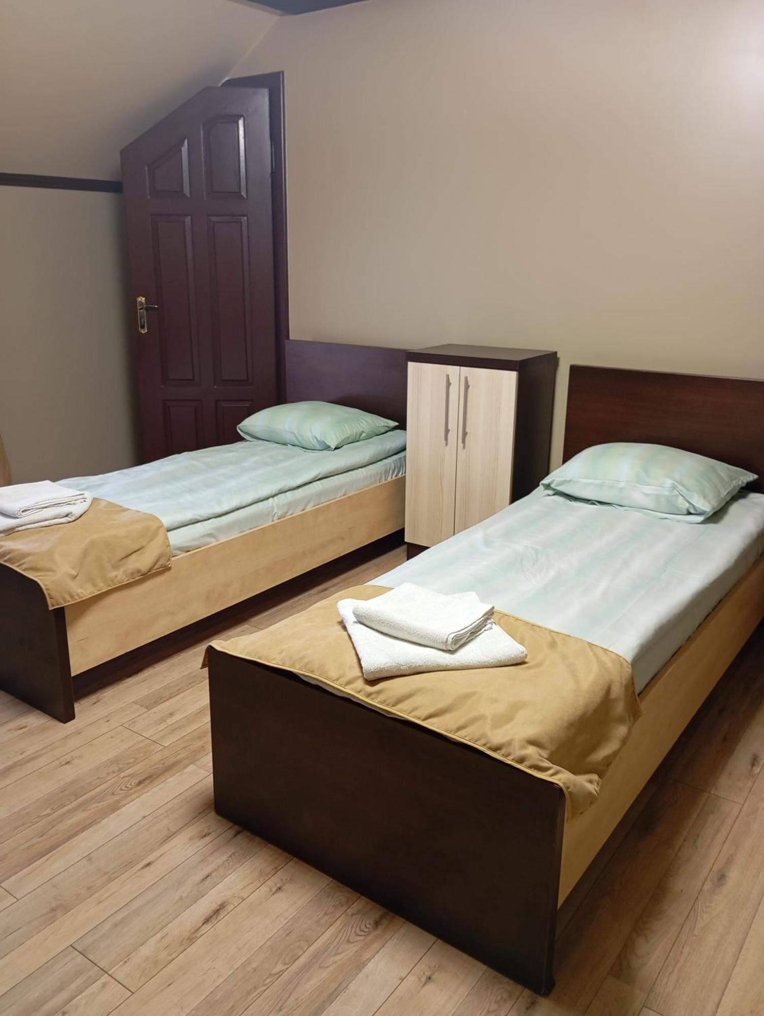 Three Aces Hotel Velyka Dobron Ngoại thất bức ảnh
