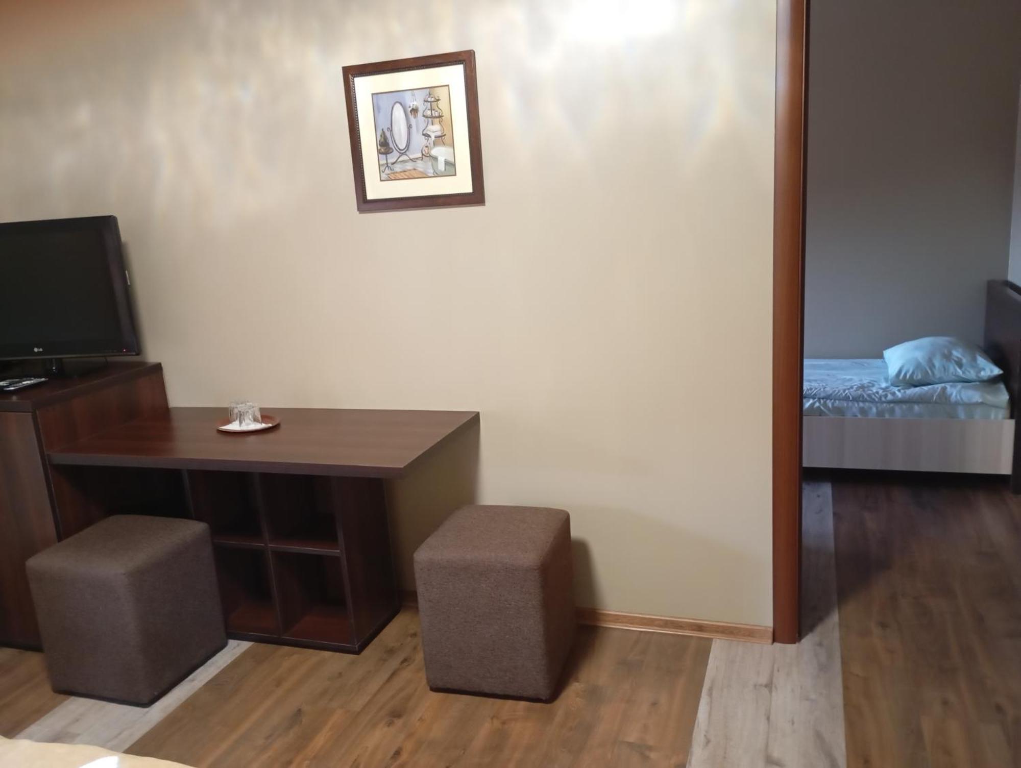 Three Aces Hotel Velyka Dobron Ngoại thất bức ảnh