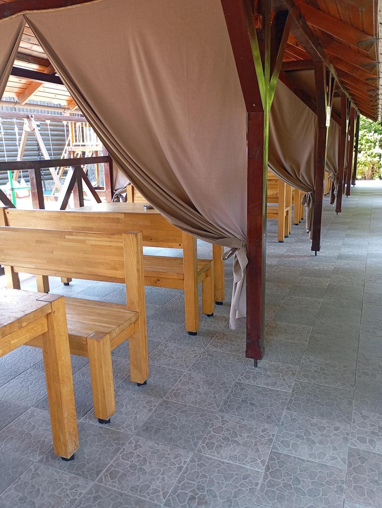 Three Aces Hotel Velyka Dobron Ngoại thất bức ảnh